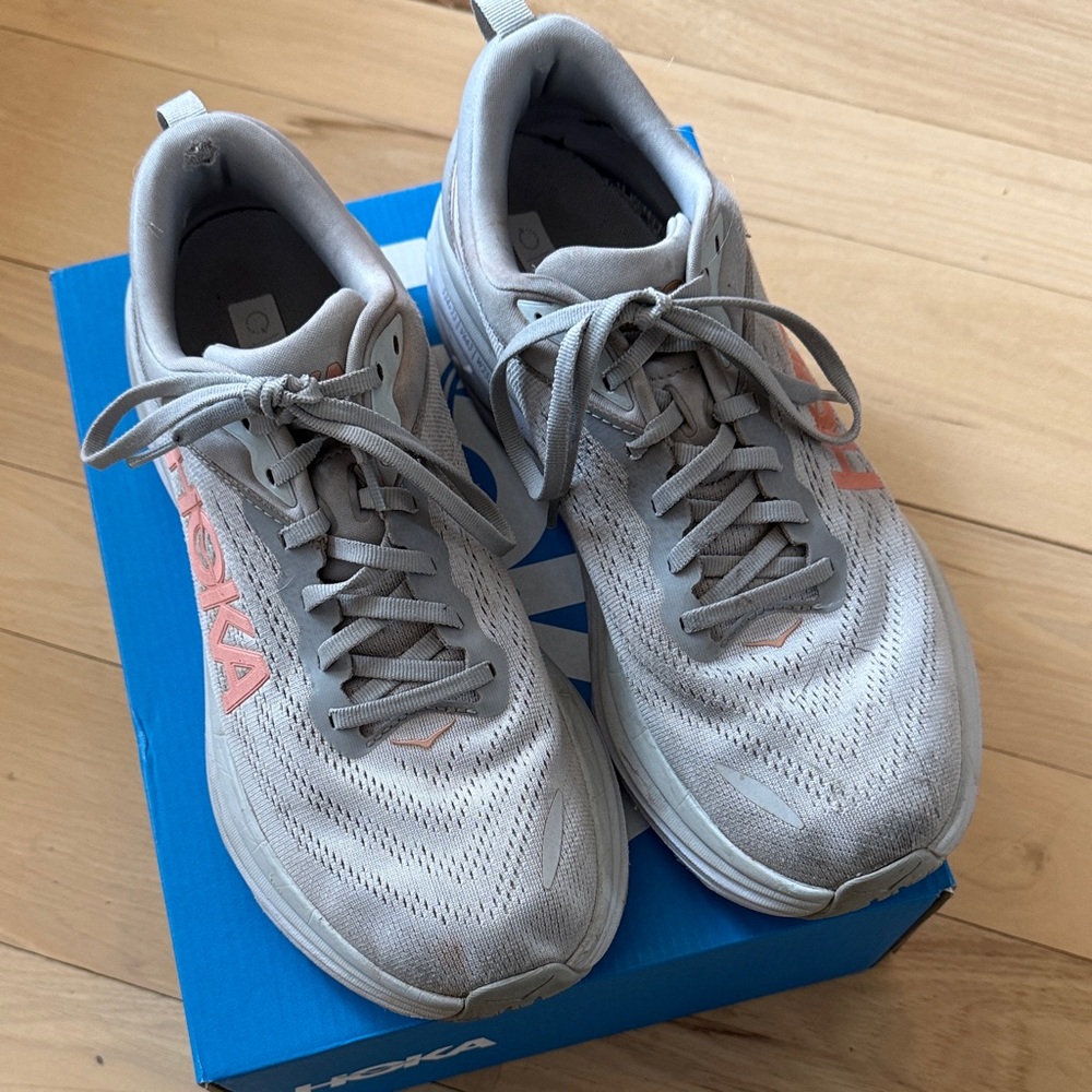 Women’s Hoka Bondi 8 size 10B